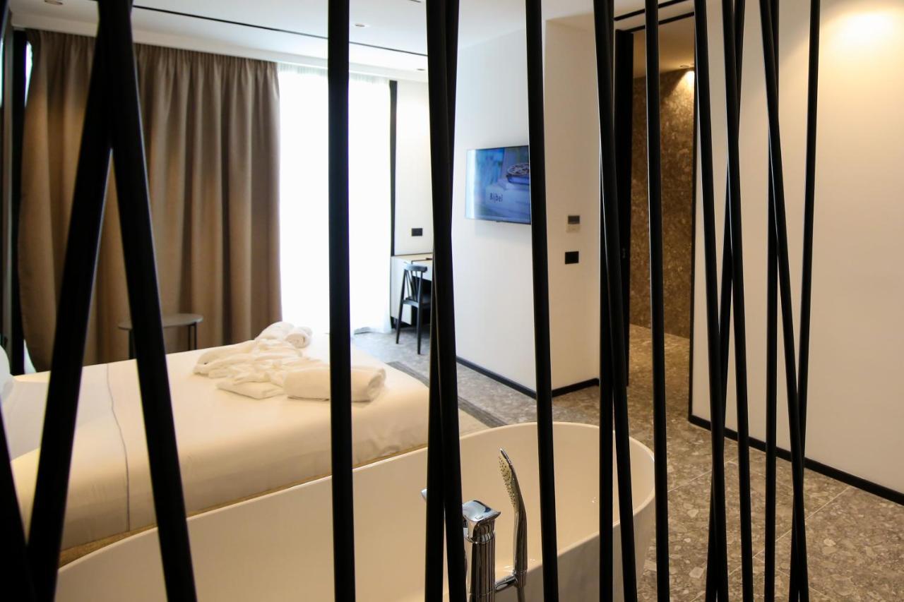 Nobus Hotel & Spa Vlorë Extérieur photo
