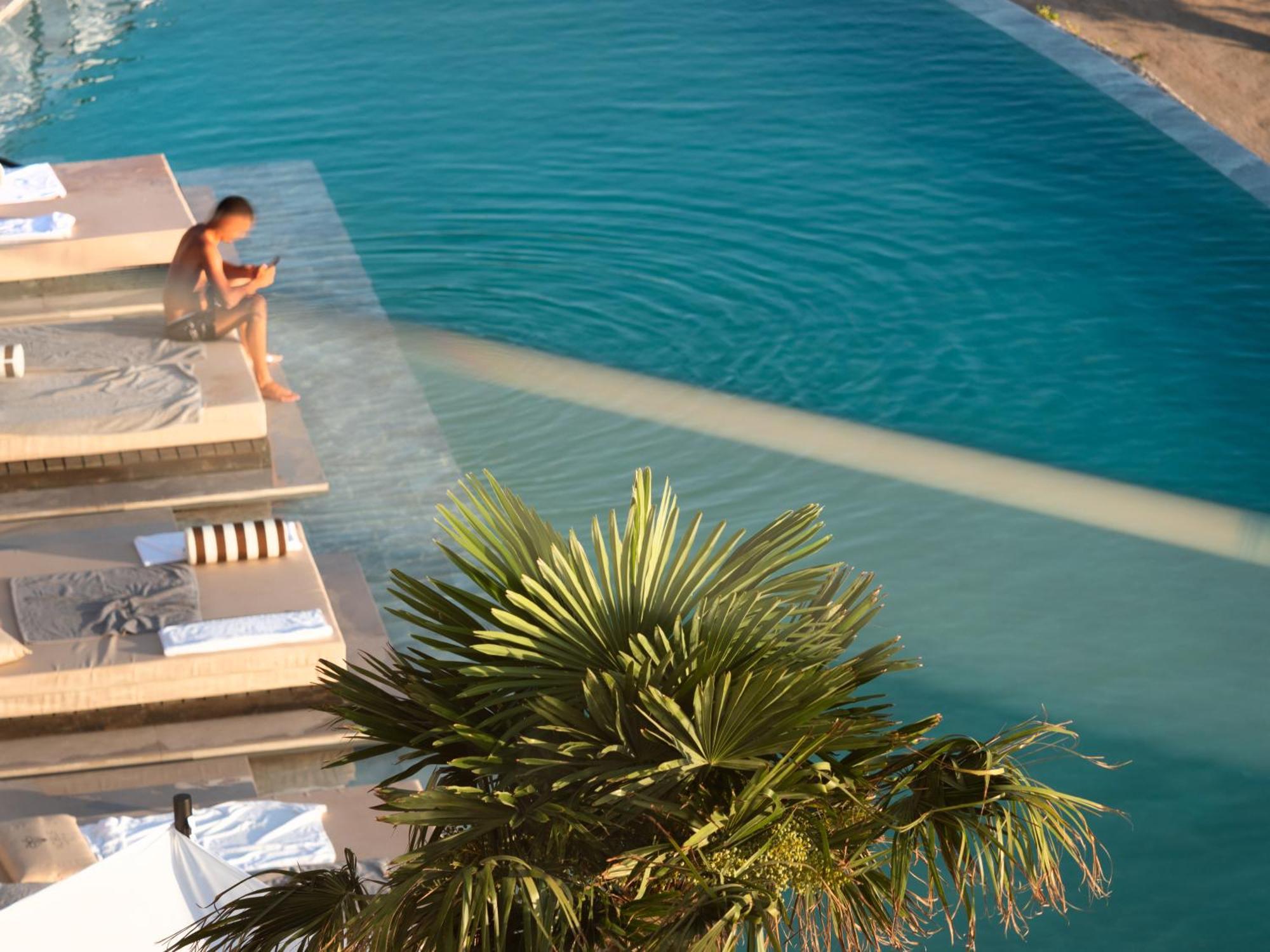 Nobus Hotel & Spa Vlorë Extérieur photo