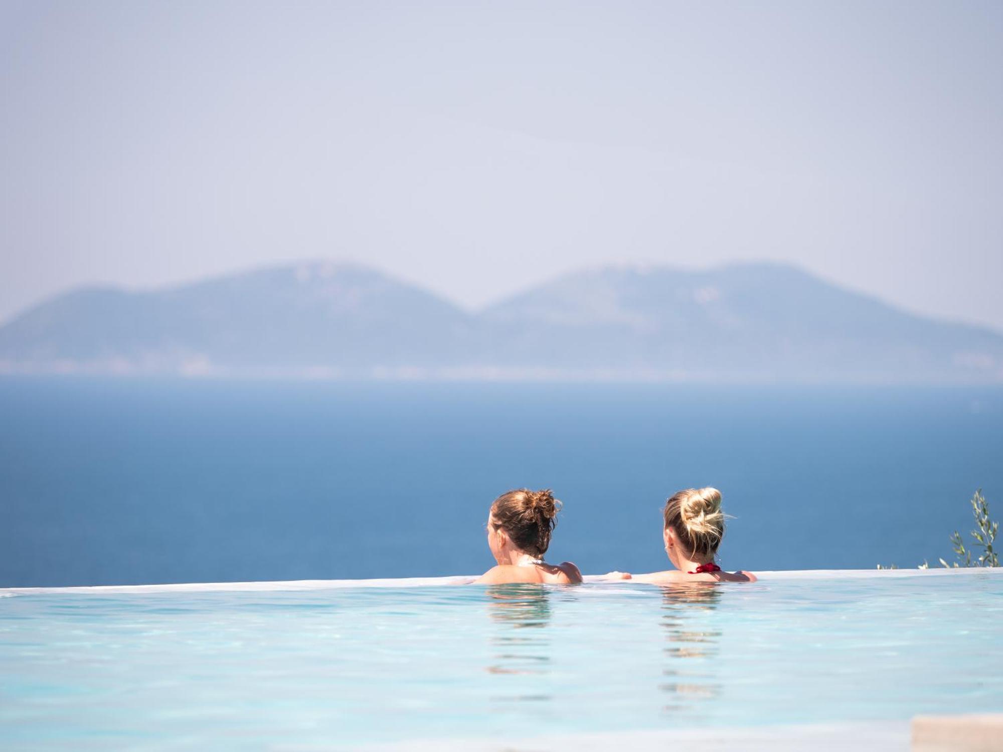 Nobus Hotel & Spa Vlorë Extérieur photo