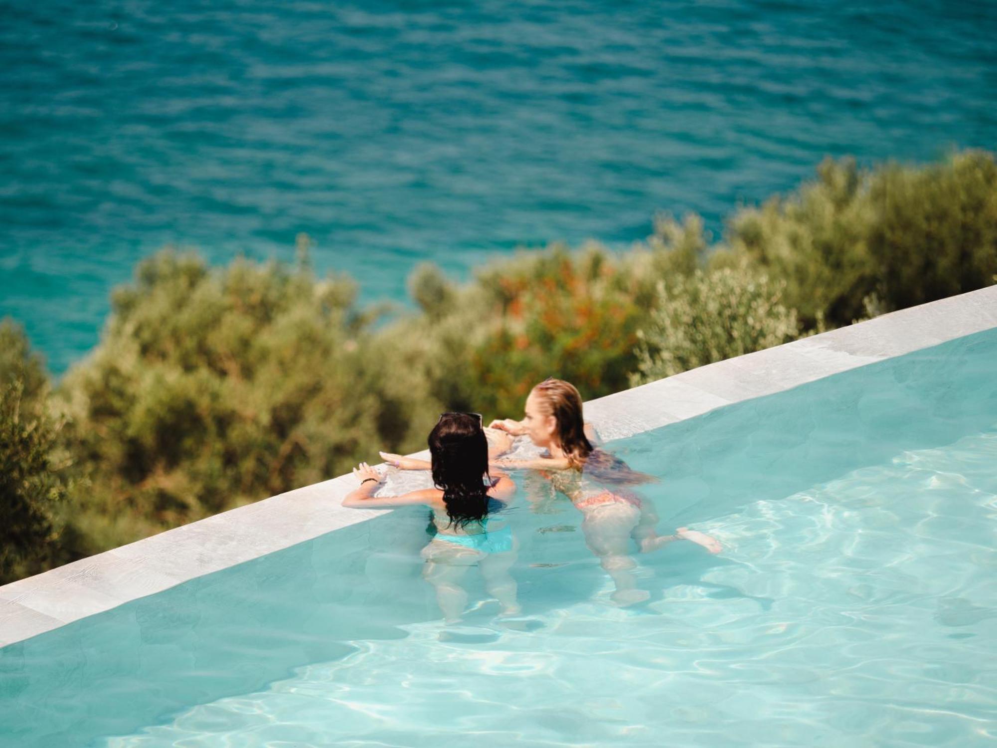 Nobus Hotel & Spa Vlorë Extérieur photo