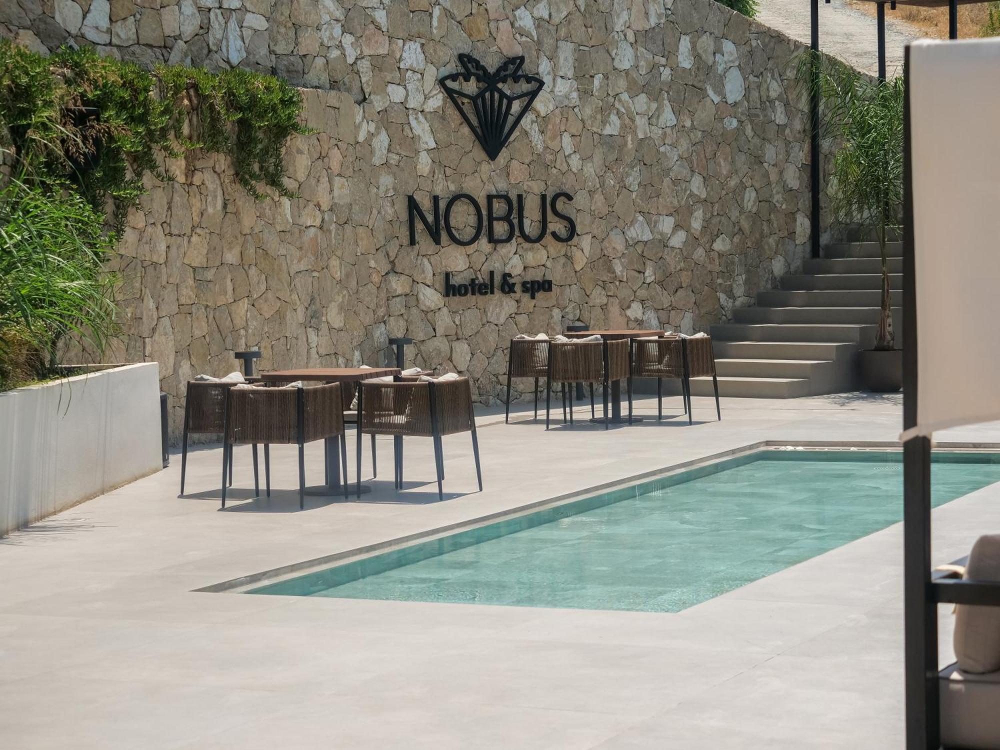 Nobus Hotel & Spa Vlorë Extérieur photo