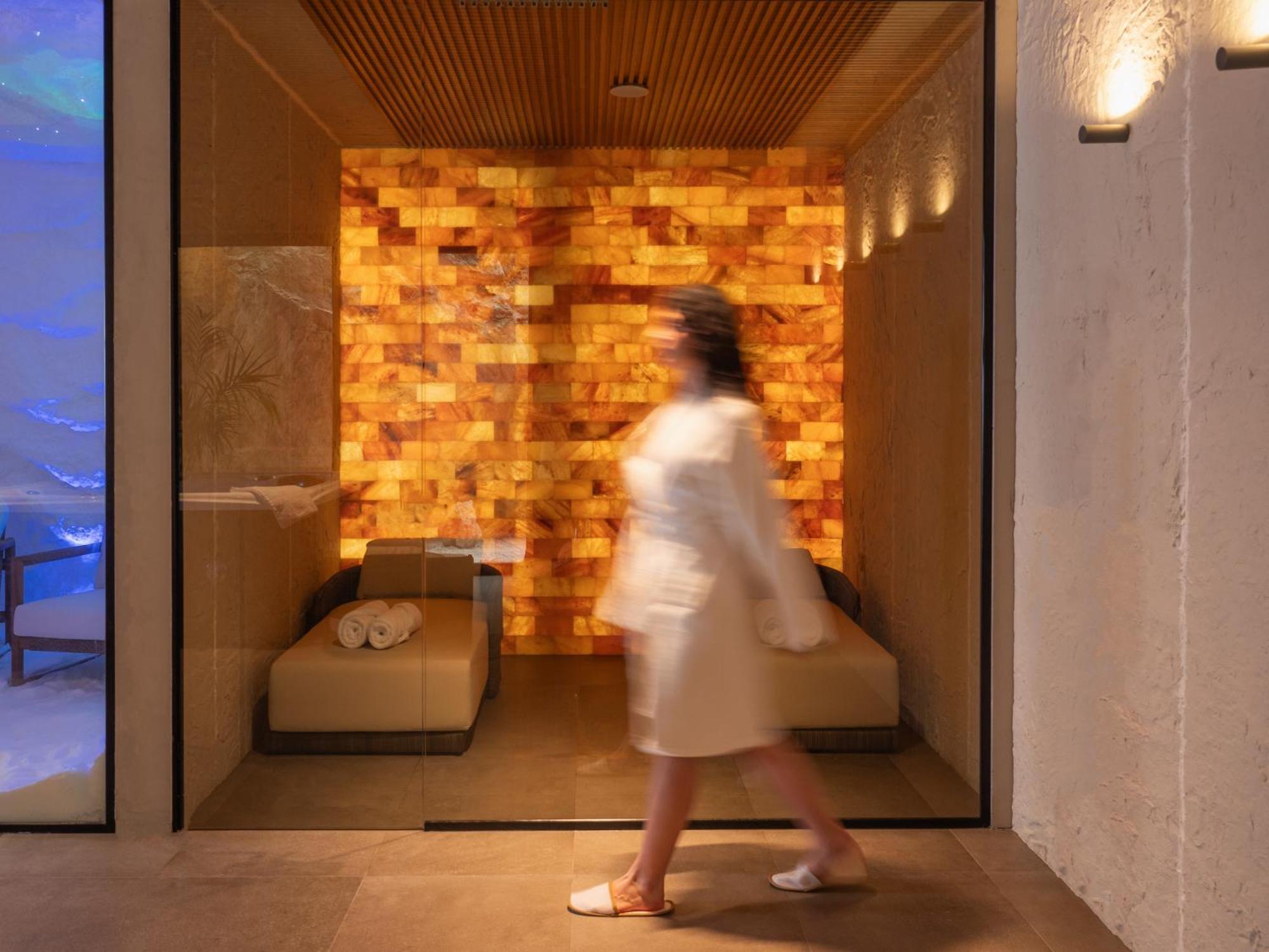 Nobus Hotel & Spa Vlorë Extérieur photo